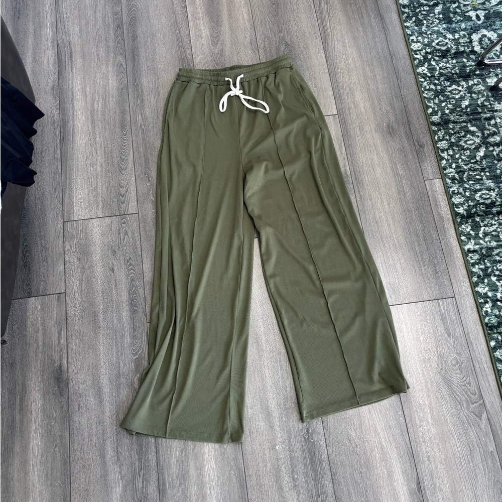 CIDER • Green Lounge Pants